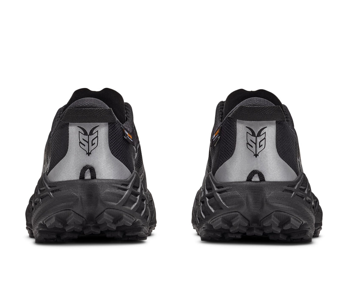Modell SPE-7 – Black / Carbon Black (GTX)
